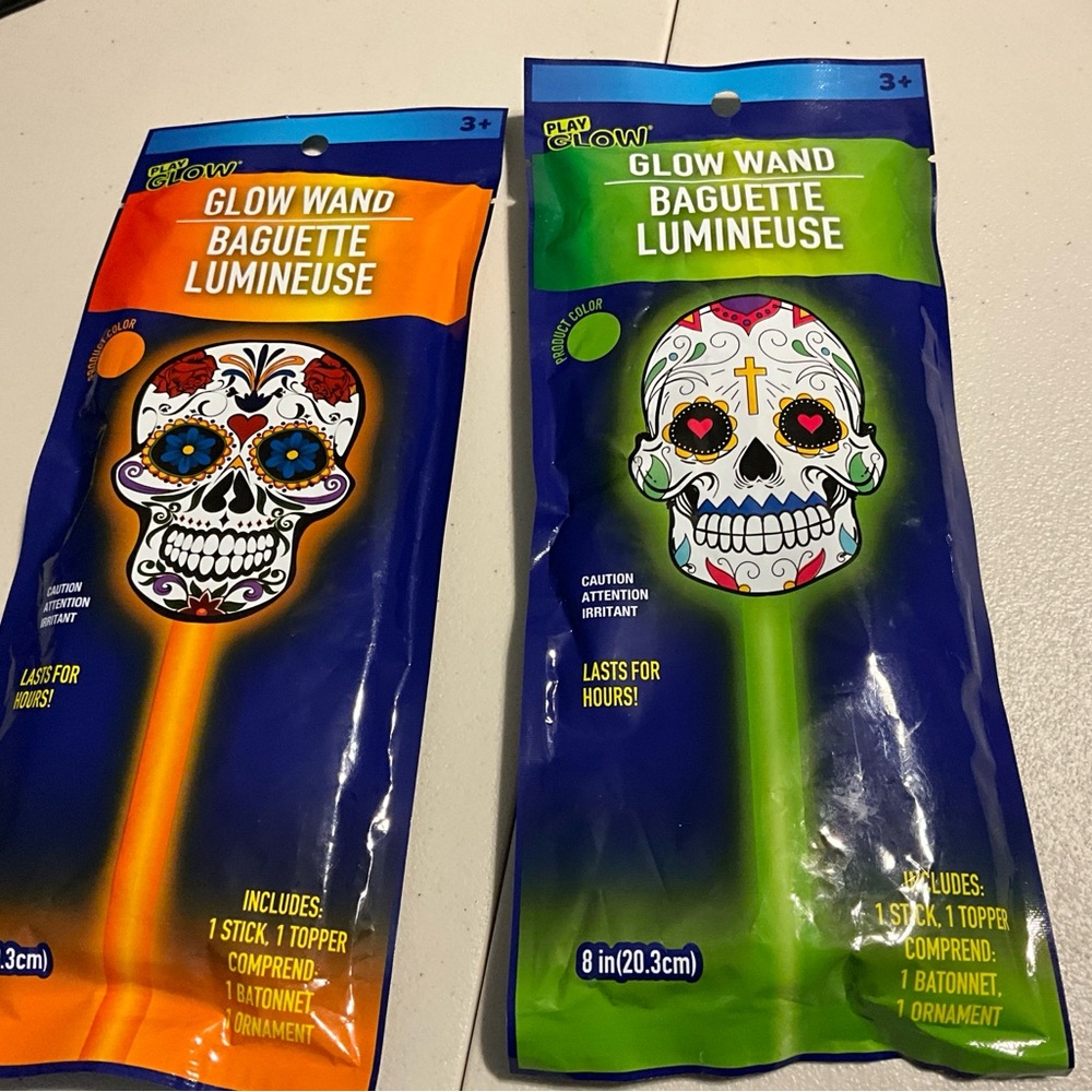 2 Pack Day of The Dead/Sugar Skull Glow Sticks with Sugar Skull Tote Bag